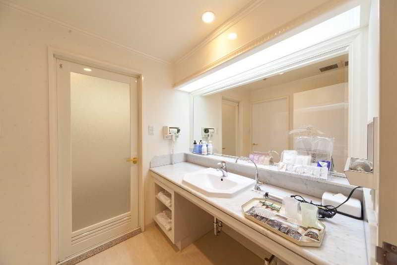 Hotel Fine Garden Juso (Adults Only) Osaka Buitenkant foto